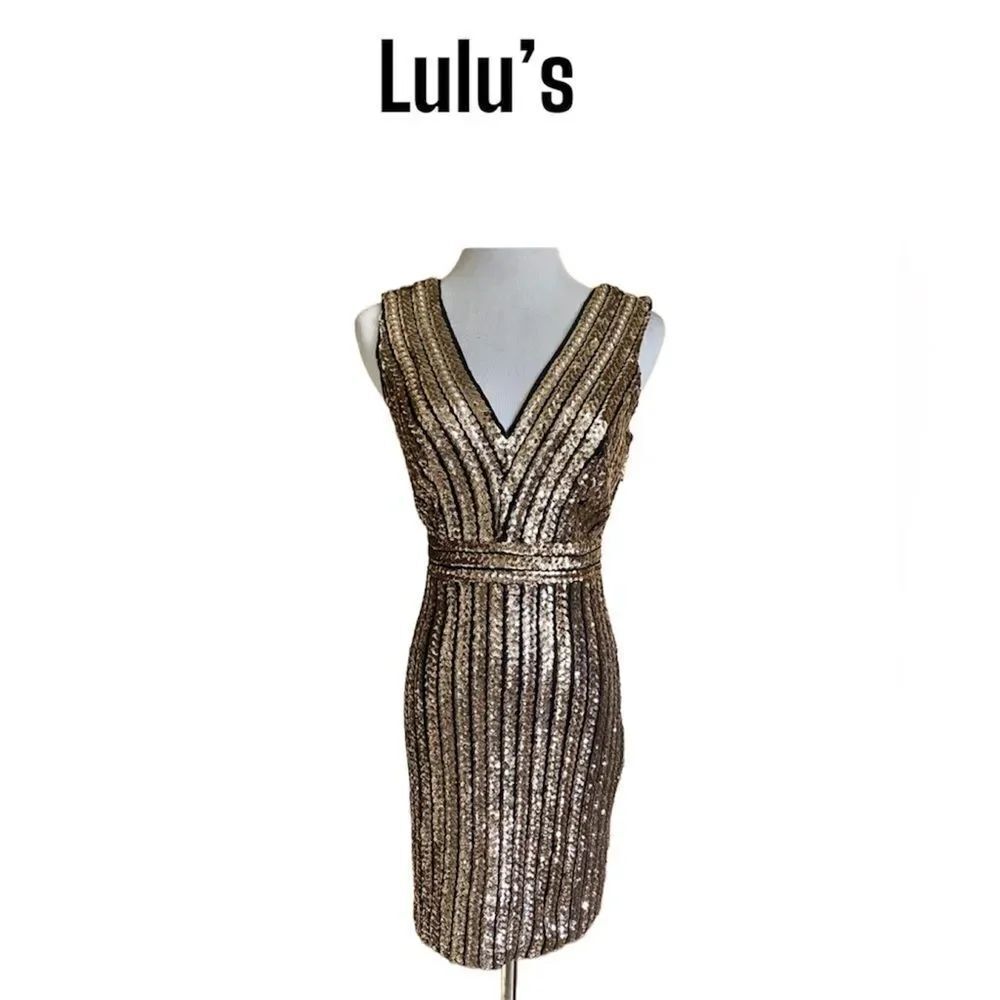 LULU’S gold metallic open back V neckline mini party elegant dress S
